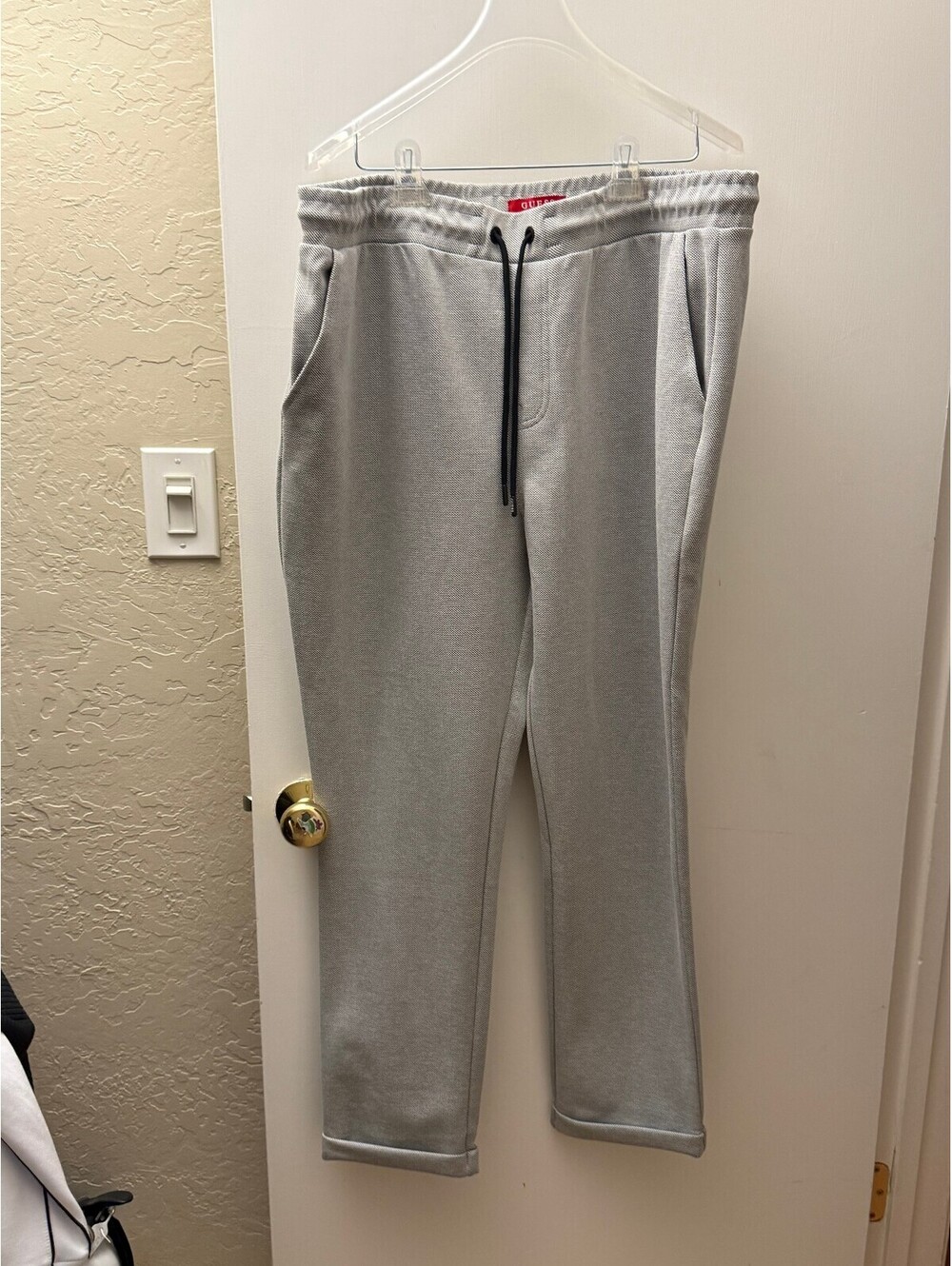 Guess Giovanni Textured Jogger Pants Men's XL Gray Athletic NWT Zip Pockets